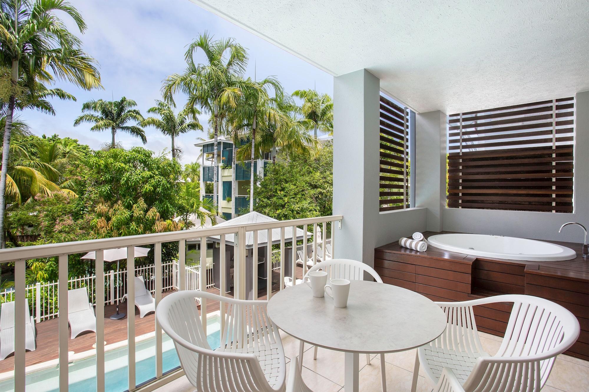 Mantra Aqueous On Port Aparthotel Port Douglas Exterior foto