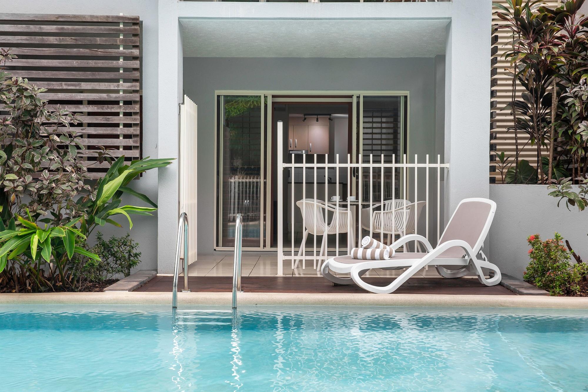Mantra Aqueous On Port Aparthotel Port Douglas Exterior foto