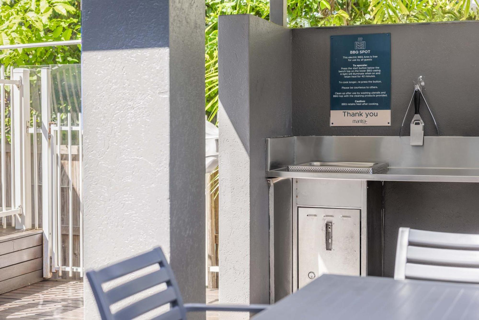 Mantra Aqueous On Port Aparthotel Port Douglas Exterior foto